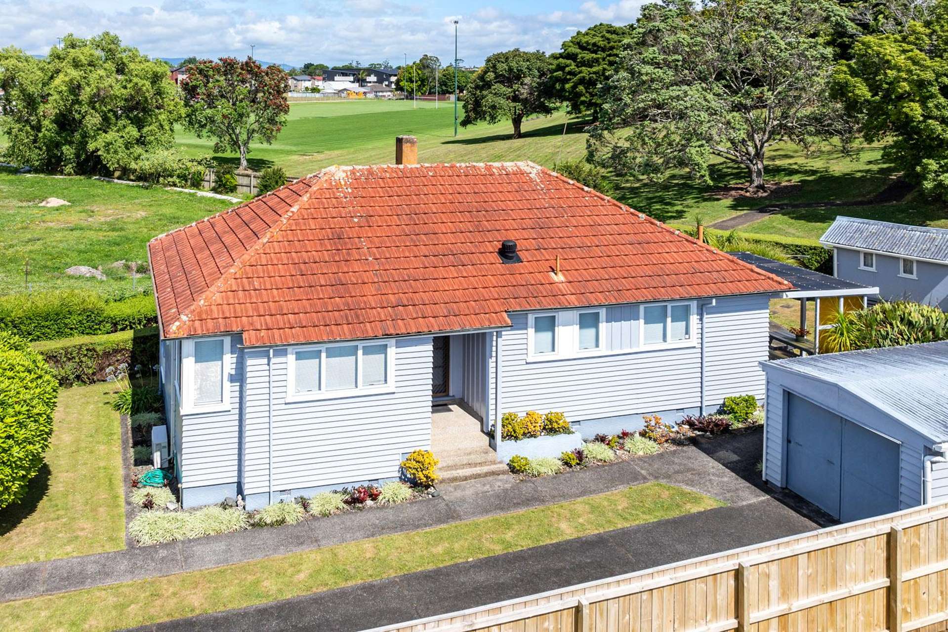 16 Alamein Terrace Mount Albert_0