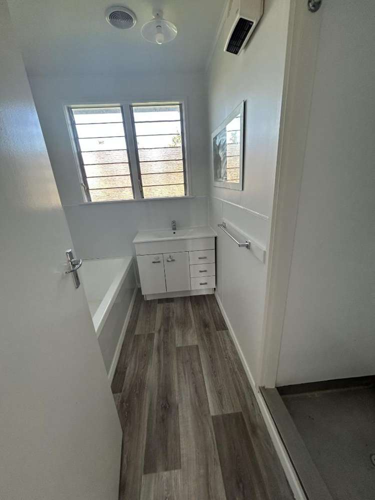 8 Jones Place 10754_11