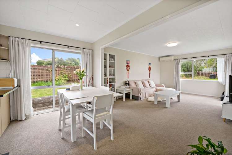 1 Glenbury Place Massey_18