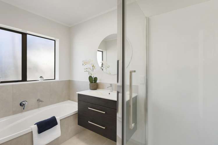 50B Mirrabooka Avenue Botany Downs_13