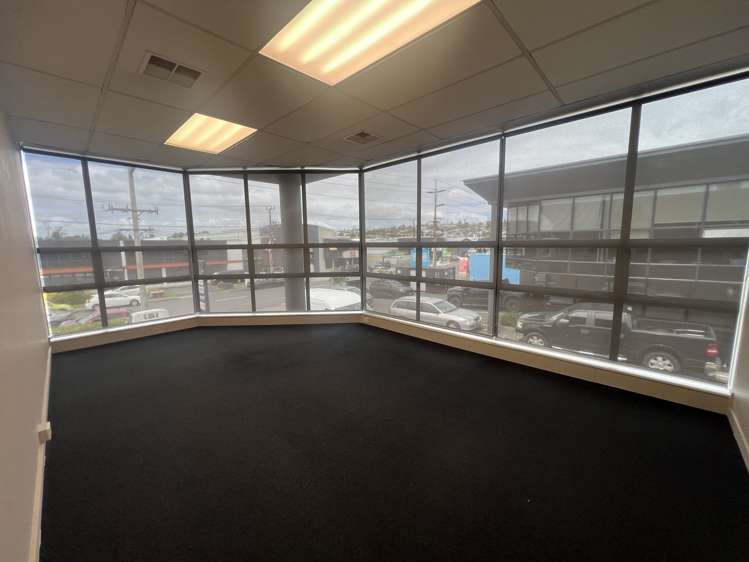 39 Porana Road Wairau Valley_10