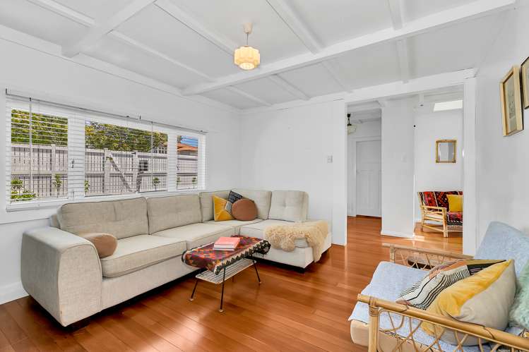 33 Premier Avenue Point Chevalier_9