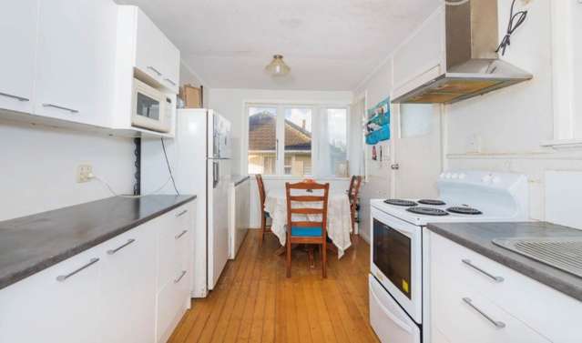 Classic 1950s Charm on 918m² – Endless Potential