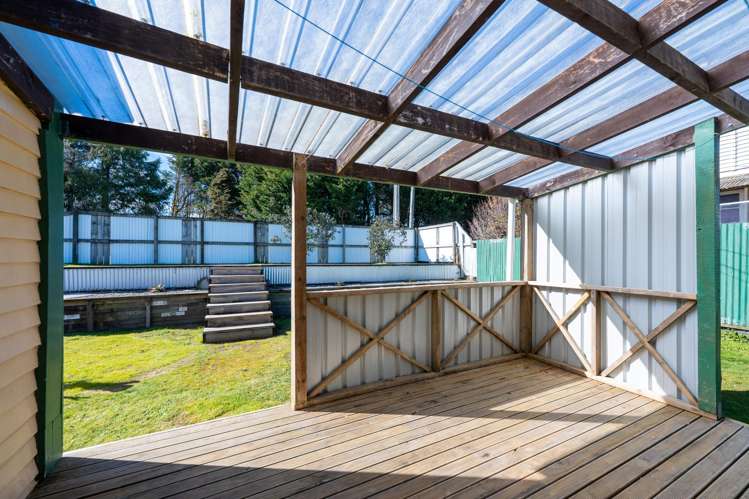 8 Turoa Street Mamaku_16
