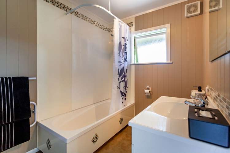 127 Mckellar Place Whangamata_13