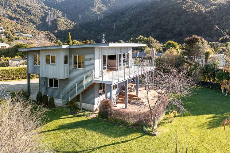 6 Phillips Road Anakiwa and Surrounds_2