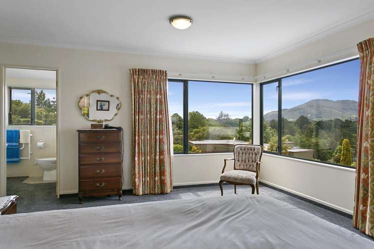 3 Julies Way Rangatira Park_23