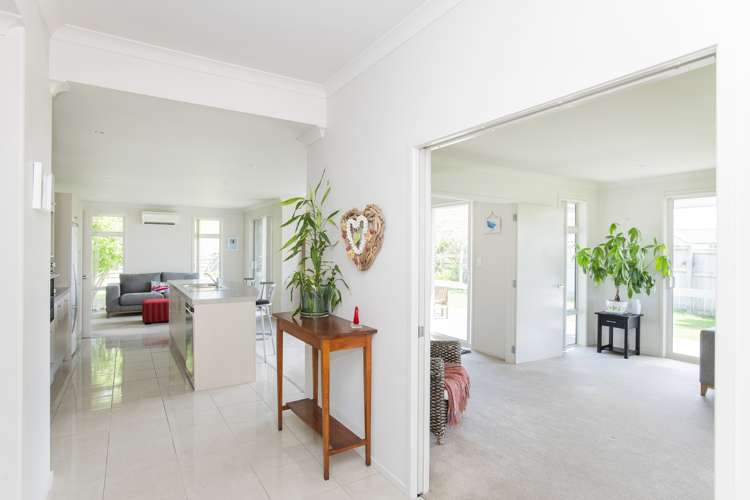 1 Hamilton Drive Wainui_16