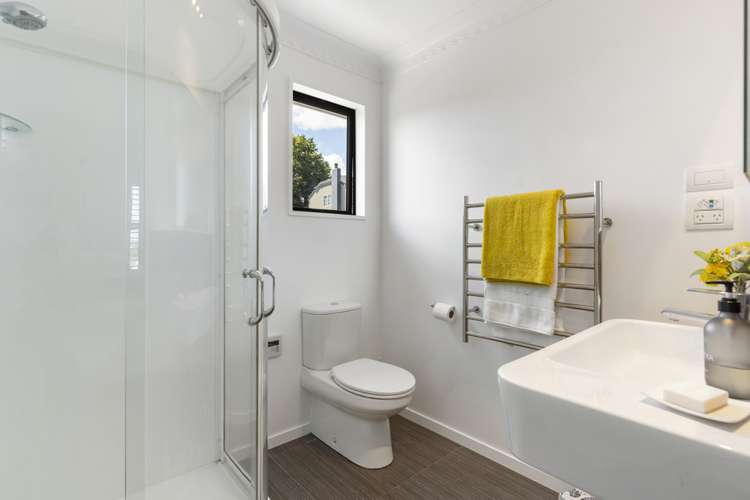 27 Lexington Drive Botany Downs_12