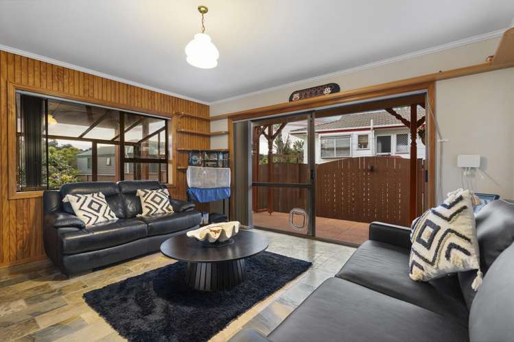 2 Francis Curtis Avenue Blockhouse Bay_25