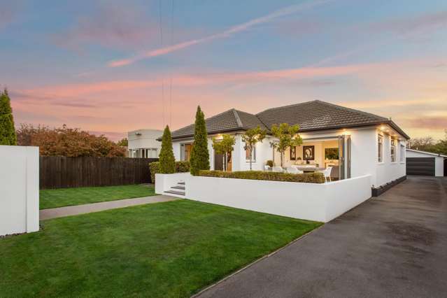 Sun Soaked Single Story Living, Prime Location