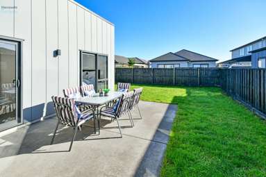 181 Victoria Street West_4