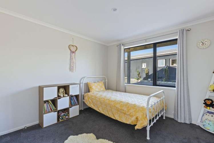 62 Maire Street 1240_13