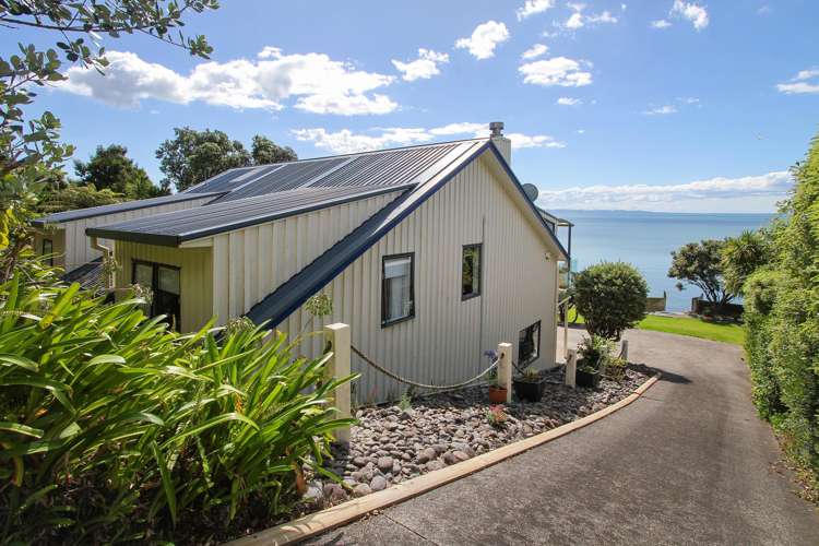 26 Crispe Road Clarks Beach_31