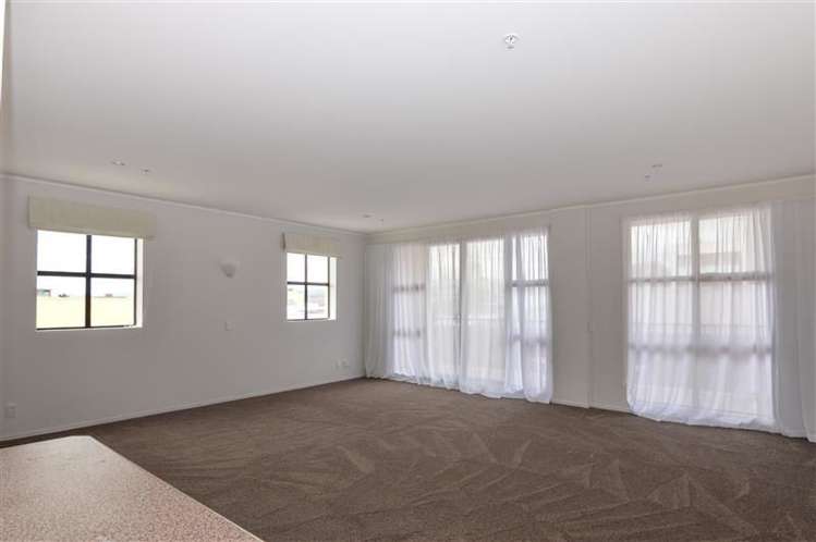 2e/6 Queen Street Palmerston North Central_9