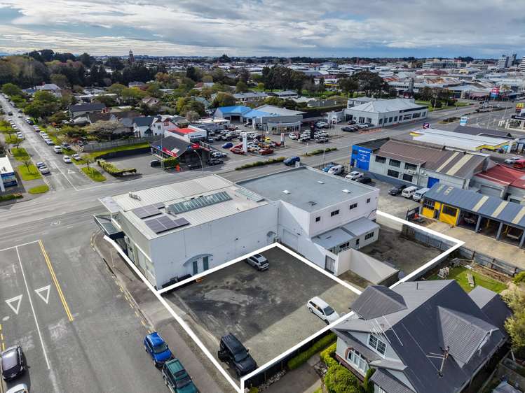 228 Dee Street and 11 Earnslaw Street Avenal_8