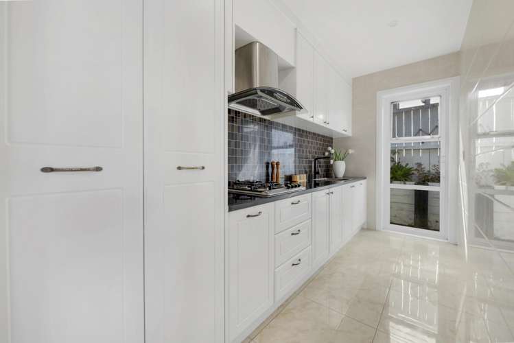 16 Evelina Lane Flat Bush_8