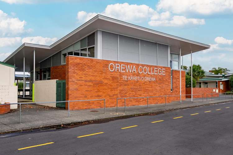 1/64 Riverside Road Orewa_17