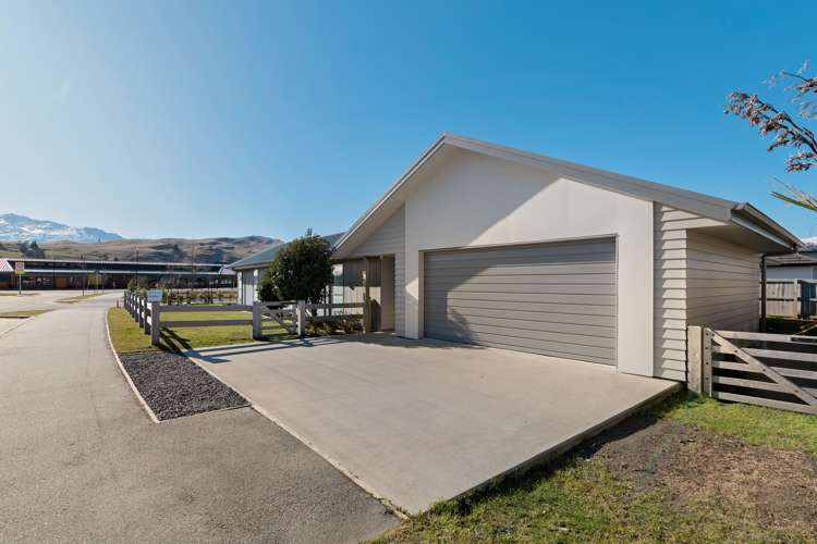 1 Risinghurst Terrace Lower Shotover_2