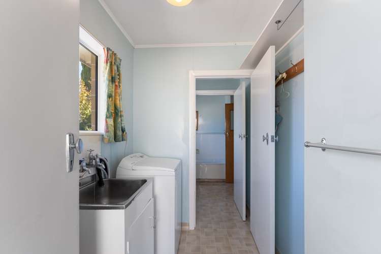 6 Newall Avenue Stoke_18