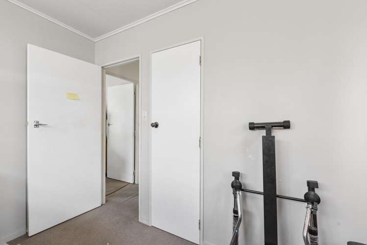 35 James Henry Crescent Huntly_14