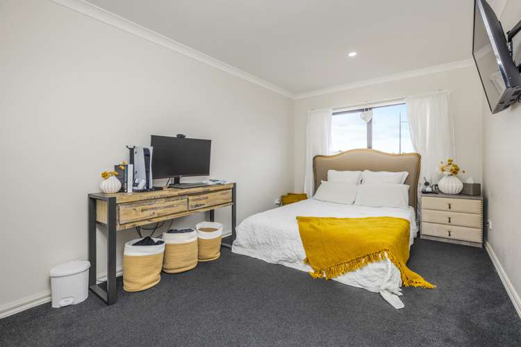 29 Black Beech Crescent Takanini_19