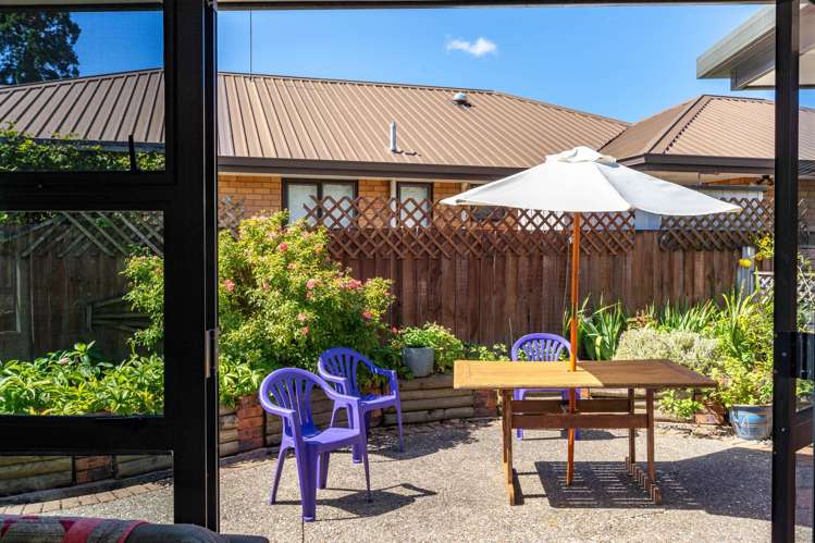 32 Kingsford Drive Stoke_11