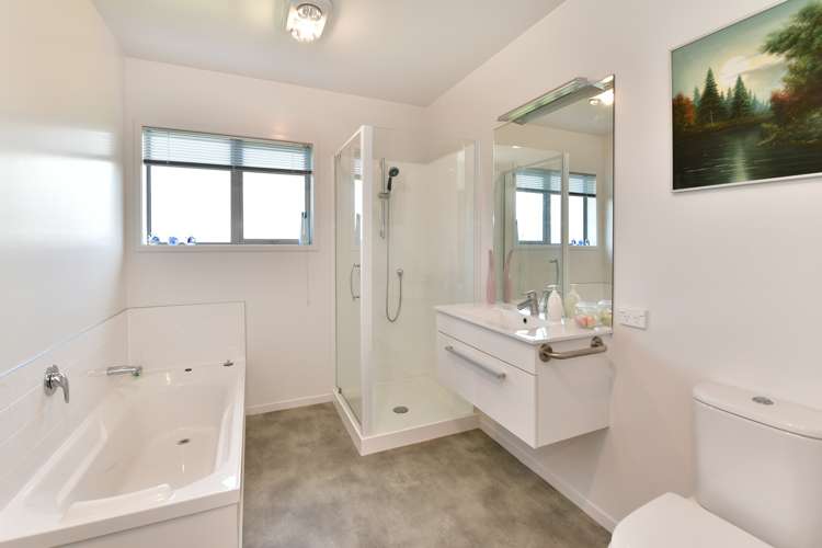 8 Bayview Park Lane Orewa_15