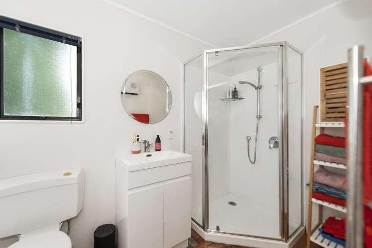 642a River Road Chartwell_9