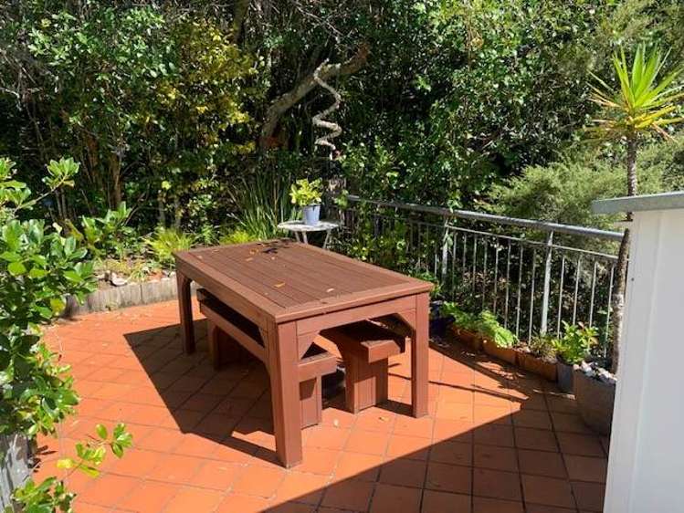 2b/2 Weranui Road Waiwera_1