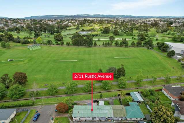 2/11 Rustic Avenue Mount Roskill_1