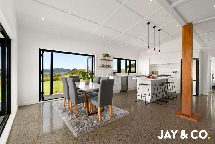 51 Munros Road Clevedon_1