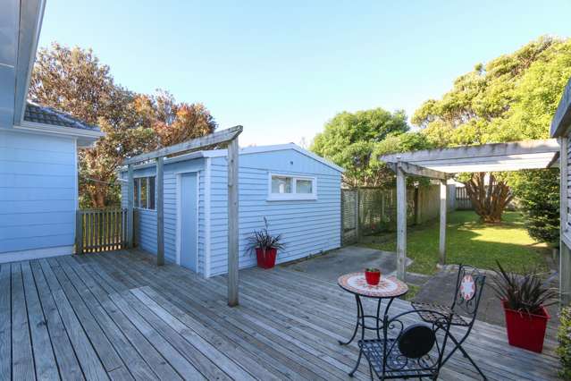 5 Chaffey Crescent Titahi Bay_1