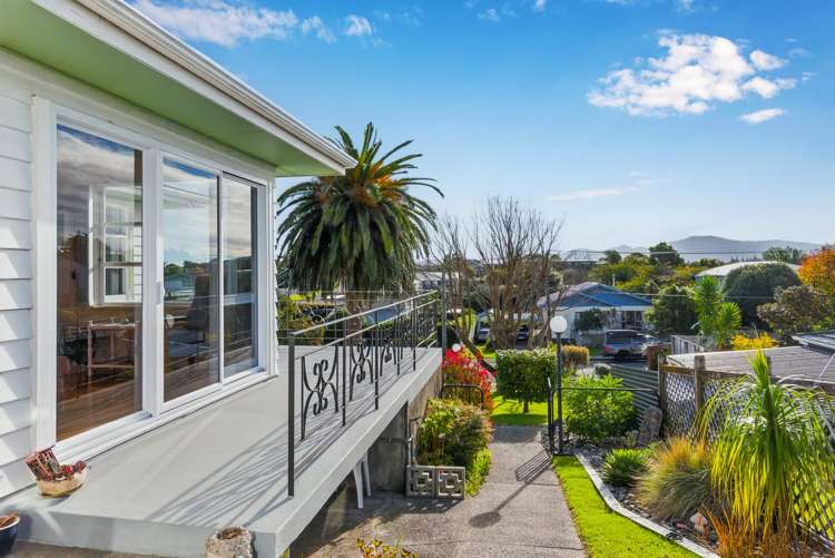 52 Kiwi Road Raumati Beach_1