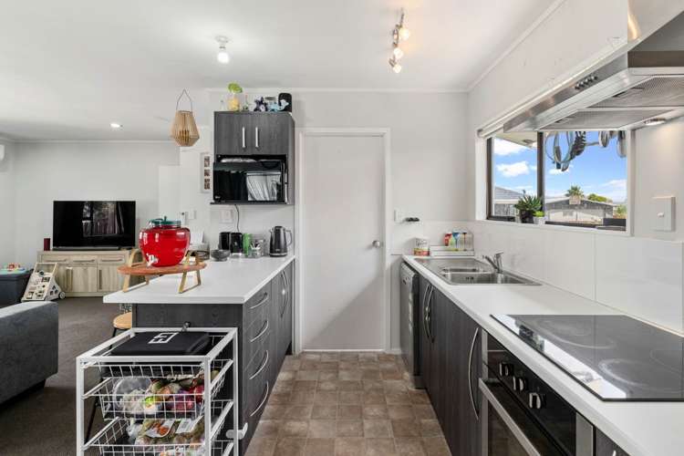 2/12 President Avenue Papakura_6