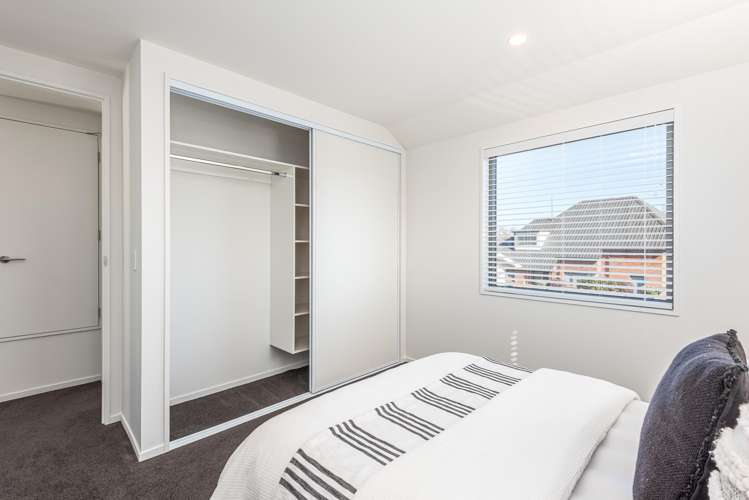 1/6 Strauss Place Somerfield_14