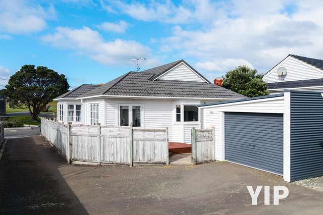 Single Level, Central Living? YIP!