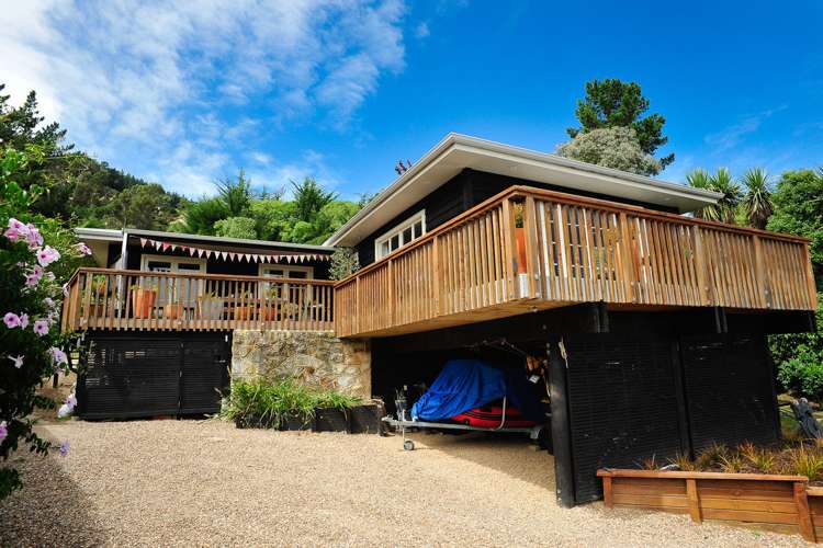 18 Andersons Road Charteris Bay_17