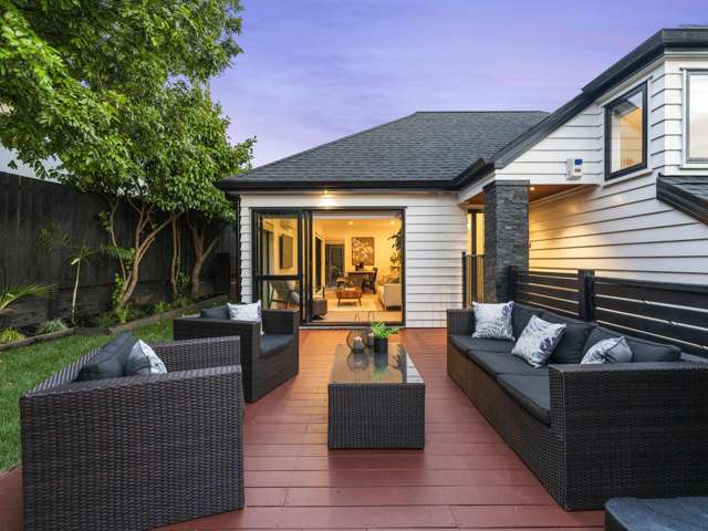 12B McCahill Views Botany Downs_1