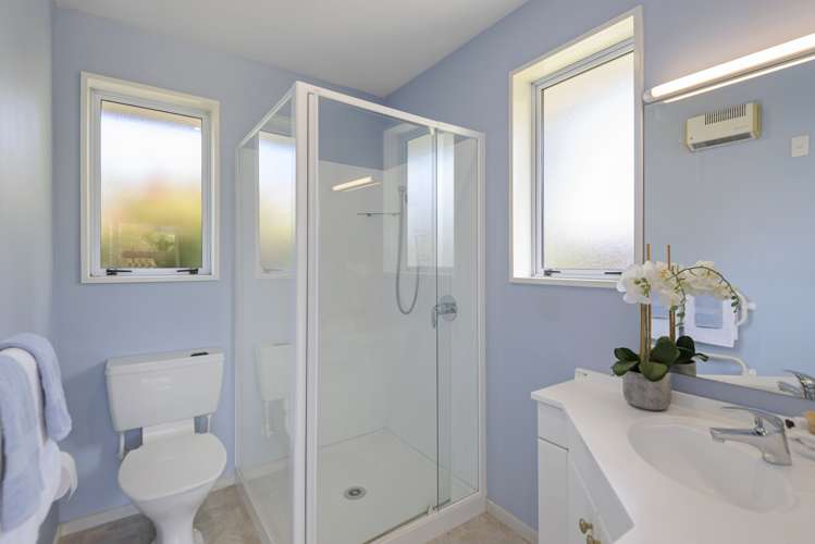 8 Patricia Place Harewood_14