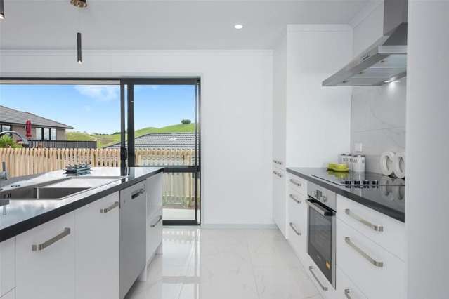 33 Ballintoy Park Drive Welcome Bay_2