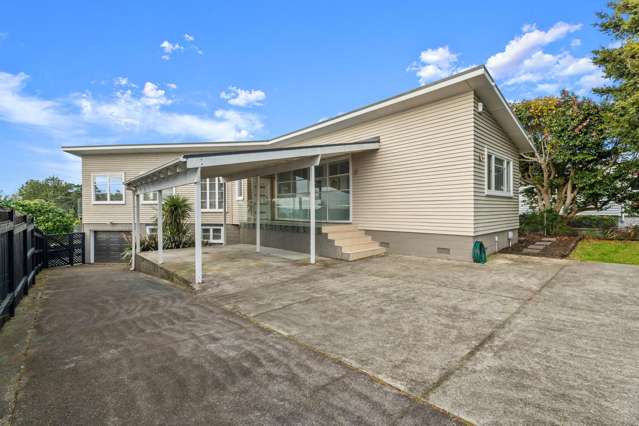 Stunning Sea-views in a Prime Location on 812sqm