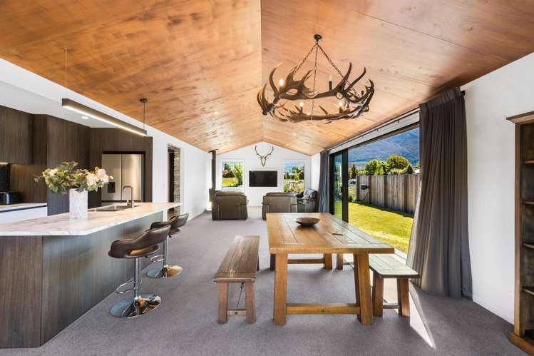 9 Old Dairy Close Glenorchy_1