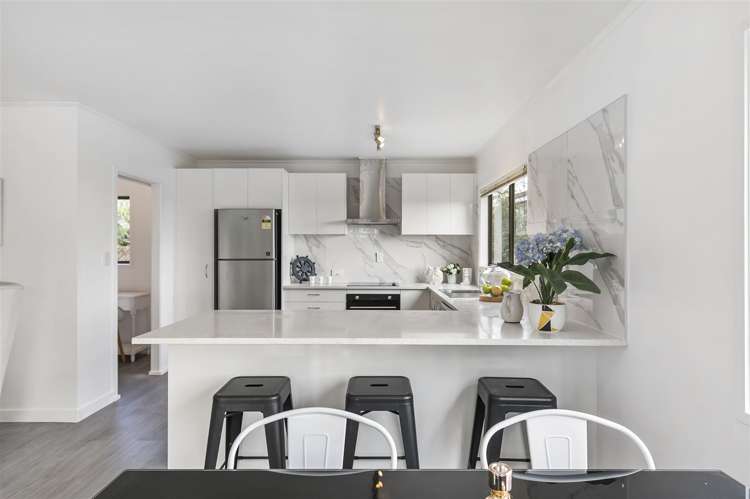 65 Reynella Drive Massey_10