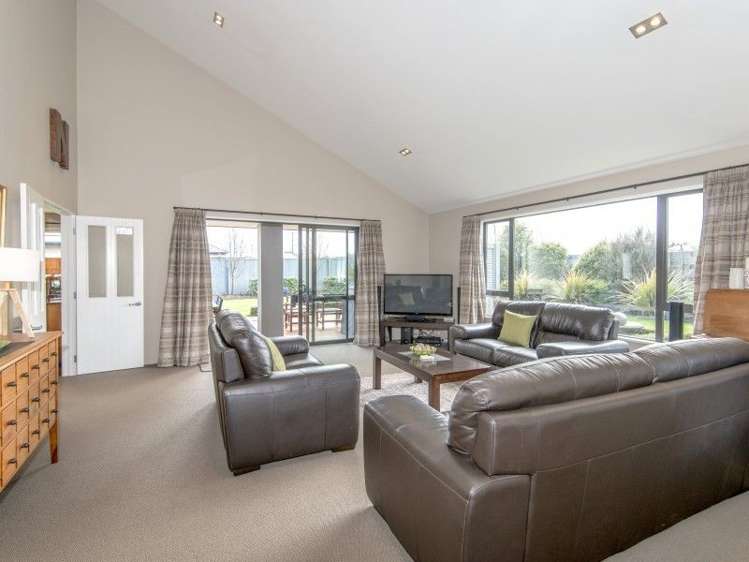 289 Southfield Drive Lincoln_3