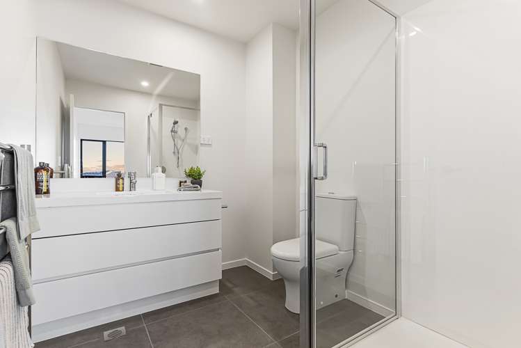 20 Ara Mara Hua Henderson_18