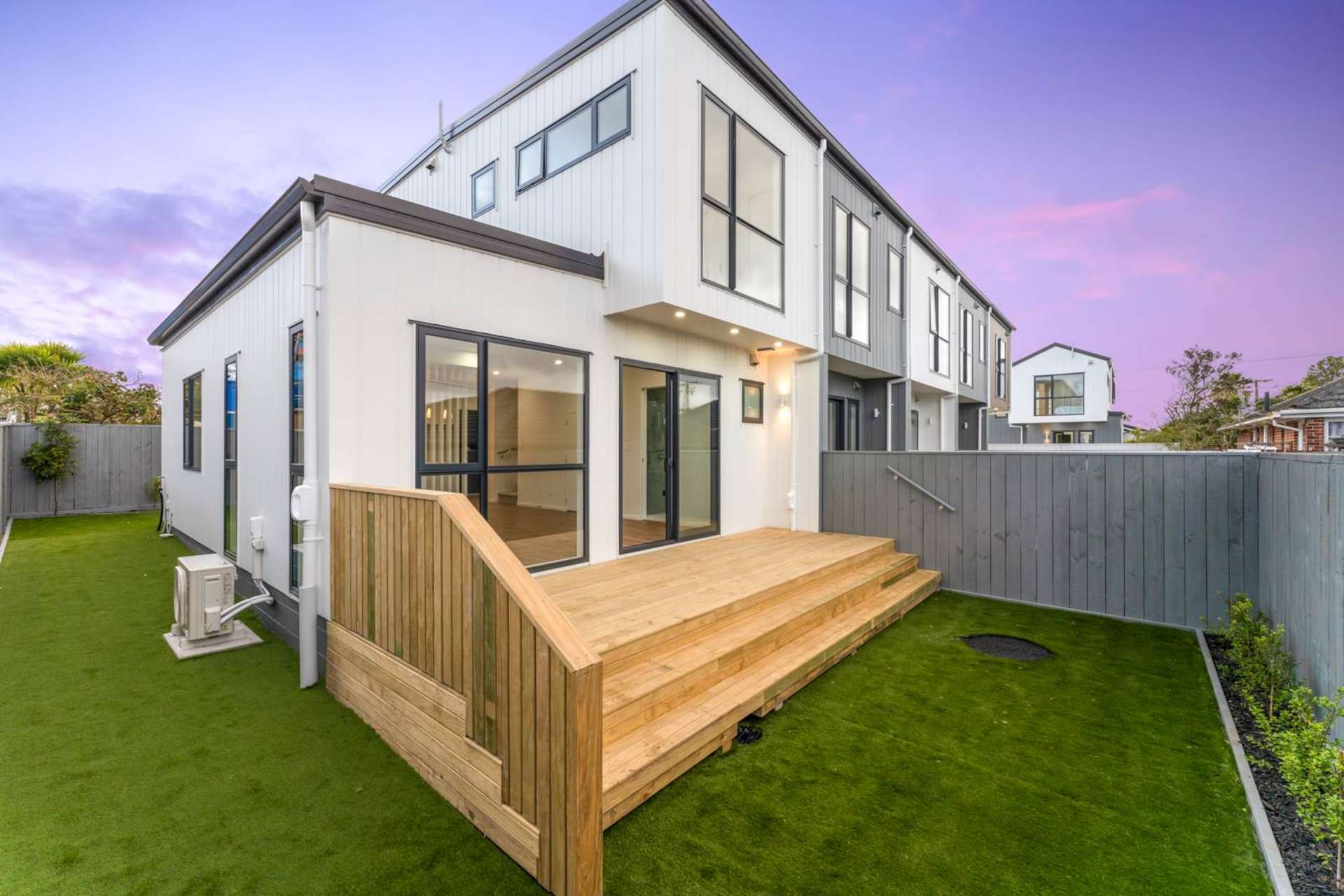 7/113 Flanshaw Road Te Atatu South_0