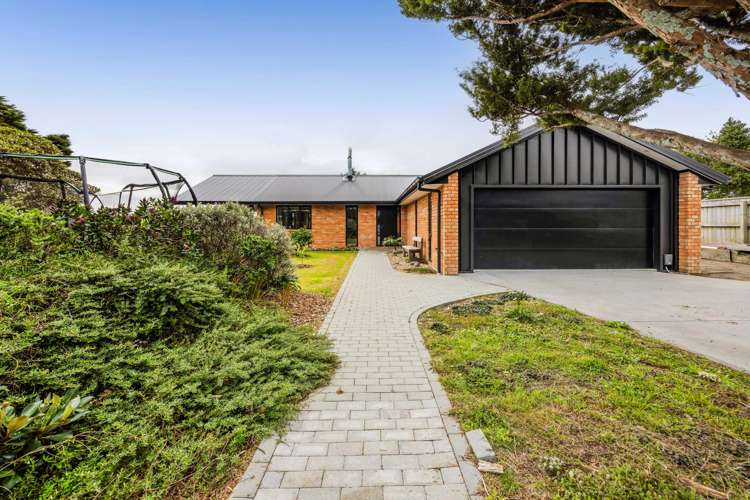 13 Carthew Street Okato_16