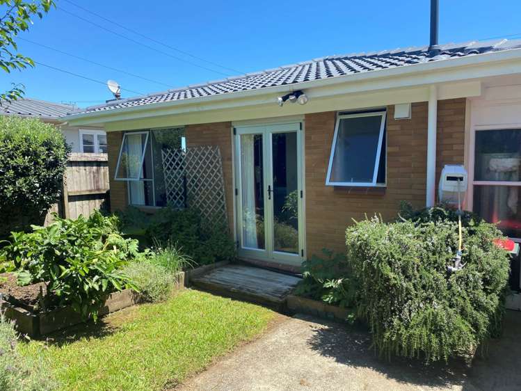 2/159 Russell Road Manurewa_11