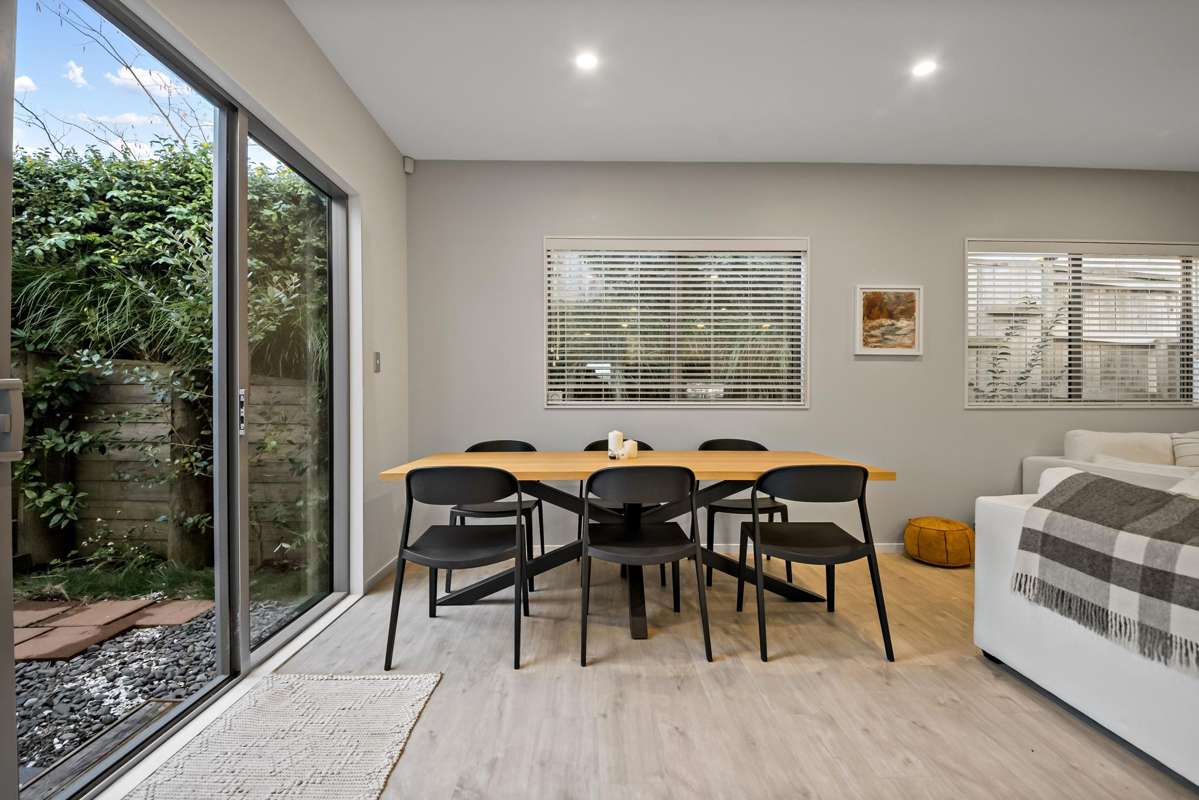 24C Castledine Crescent_2